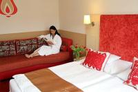 Hotel Piroska szép kétágyas szobája Bükfürdőn